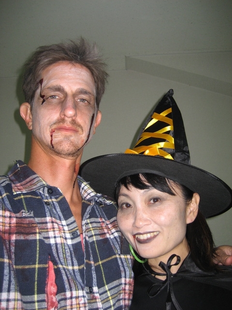 英語教師 Boooo! Brett zombie & Miho witch
